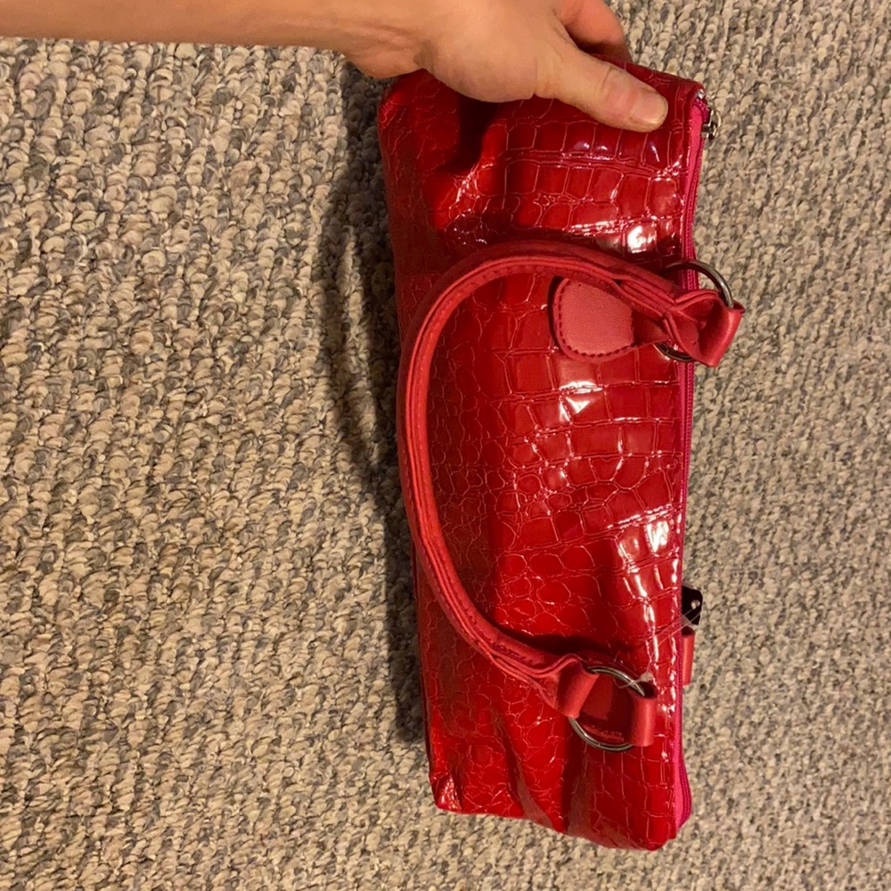 Pink wine clutch
